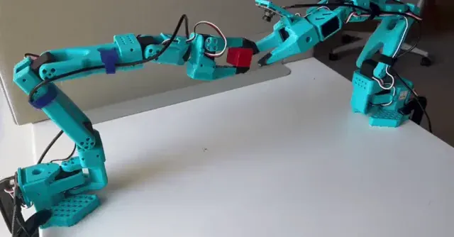 LeRobot SO-100 机械臂操作演示